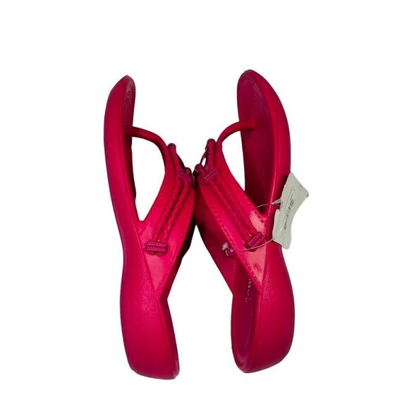 Minnetonka Raspberry Silverthorne Prism Sandals - Size 6 - Picture 9 of 15